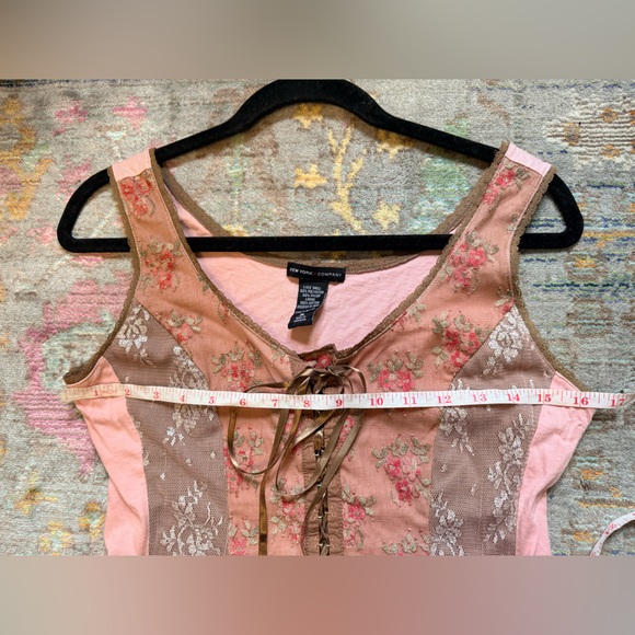New York & Company Y2K Pink Floral Lace Blouse - Picture 5 of 5